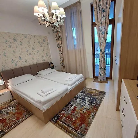 Pamporovo, Ski-in Ski-out, Harmony 2, Easy Lift Access Apartment *