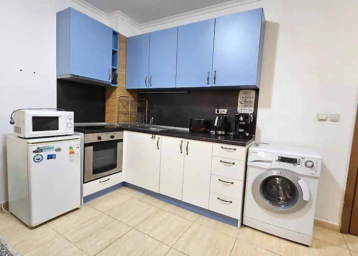 Amare, гранд манастира Pamporowo